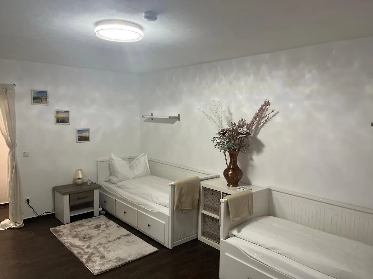 Apartment Bibis Ferienwohnung Munich
